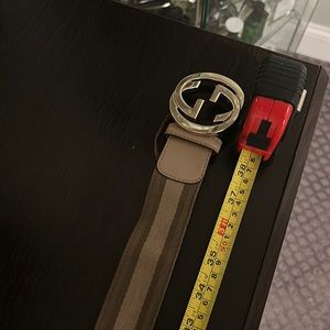 Tan striped gucci belt size 90•36 fit 31-34 waist